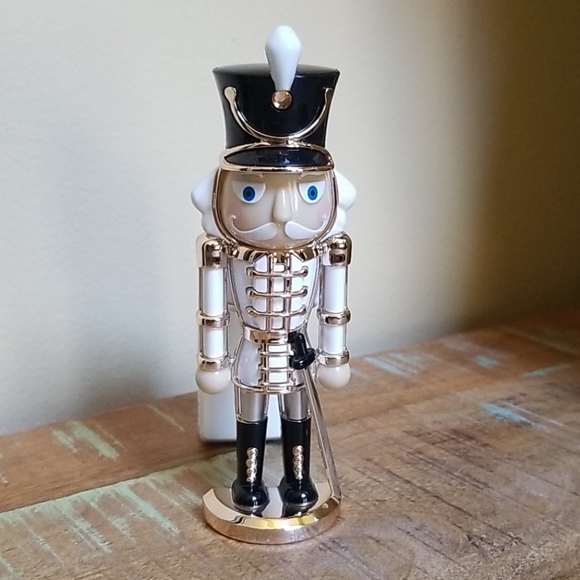 Bath And Body Works Nutcracker Wallflowers Plug
